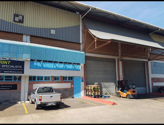 311M² MINI FACTORY TO LET IN NEW GERMANY